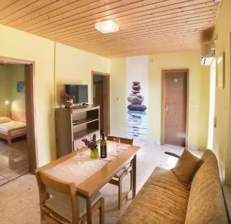 Lovrinovic Apartment