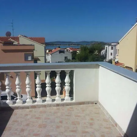 Lovrinovic * Vodice